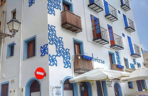 Peniscola Apartment | Apartment 'Perlazul' with Sea View, Wi-Fi and Air Conditioning