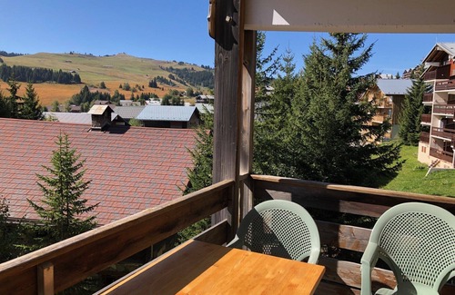 Les Saisies Apartment | Apartment Pied Des Pistes Balcony South Mountain View