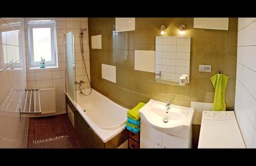 Vrsovice Apartment | Apartment Pod Sychrovem