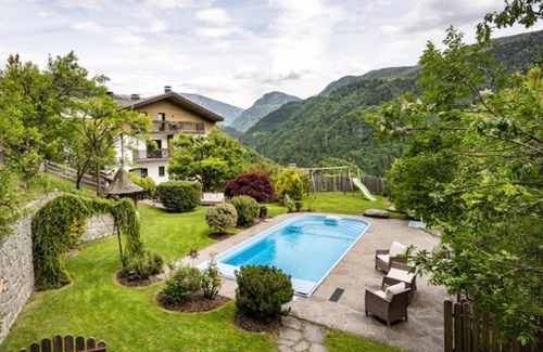 Barbiano Apartment | Apartment 'Portugieser' with Mountain View, Shared Pool and Wi-Fi