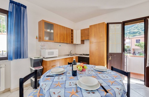 Pomonte Apartment | Apartment "Ramerino" near the beach with sea and mountain view