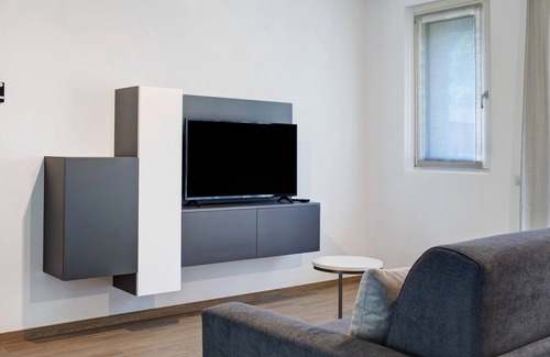 Cedrasco Apartment | Apartment 'Relais Betty App Valcervia 7' with Mountain View, Wi-Fi and Air Conditioning