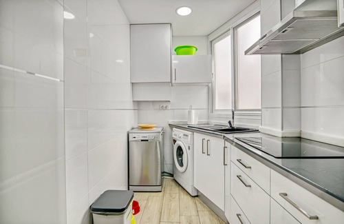 Mareny Barraquetes Apartment | Apartment "Relax Les Palmeres" with Sea View, Terrace & Wi-Fi