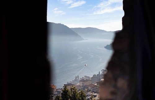 Moltrasio Apartment | Apartment "Renovated Barn of the year 1500" with Lake View & Wi-Fi