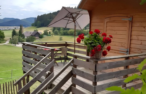 Seelbach Apartment | Apartment 'Schäferwagen' with Mountain View, Shared Garden and Wi-Fi