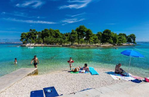 Poljana Apartment | Apartment Serenity with Private Pool Near the Beach