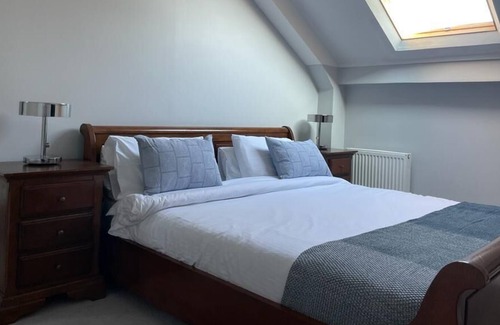 Fareham Apartment | Apartment set in grounds of a country club