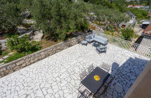 Ploce Apartment | Apartment Skalin - Modern Comfort with a Local Touch