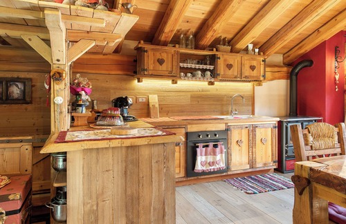 Monno Apartment | Apartment 'Soggiorno Con Camera Deluxe' with Mountain View, Private Terrace and Private Garden