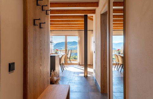 Fie allo Sciliar Apartment | Apartment 'Sonne' with Mountain View, Private Garden and Wi-Fi