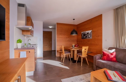 Schenna Apartment | Apartment 'Sonnenblume 2' with Mountain View, Shared Pool and Wi-Fi