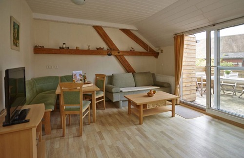 Igersheim Apartment | Apartment Sonnenwinkel for 1-5 people with a large balcony