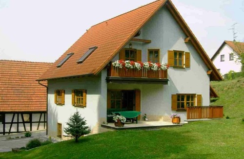 Schesslitz Apartment | Apartment 'Stark bis 4 Personen' with Wi-Fi