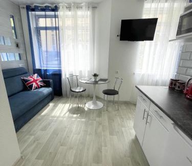 Irpin Apartment | Apartment Studio London 51