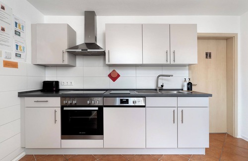 Ringsheim Apartment | Apartment 'Trauerweide' with Balcony and Wi-Fi