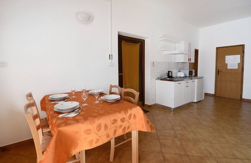 Valica Apartment | Apartment Umag Valica, near the beach, with swimming pool, fireplace, barbecue