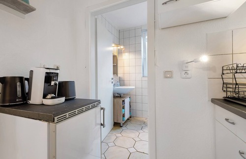 Itzum-Marienburg Apartment | Apartment 'Veith' with Wi-Fi