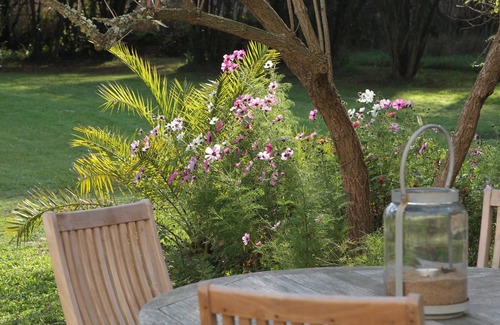 Clohars-Carnoet Apartment | Apartment 'Villa Prat Bras - T1 - Cosy' with Shared Garden and Wi-Fi