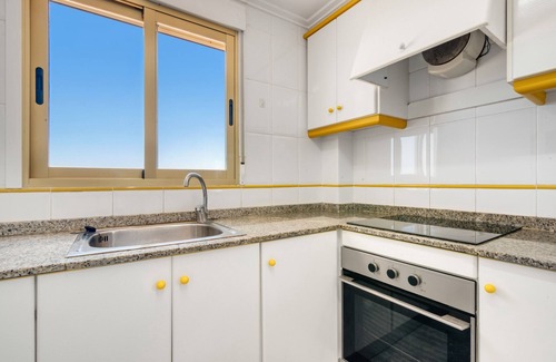 Plaza De La Costera Apartment | Apartment 'Vistamar' with Balcony and Wi-Fi