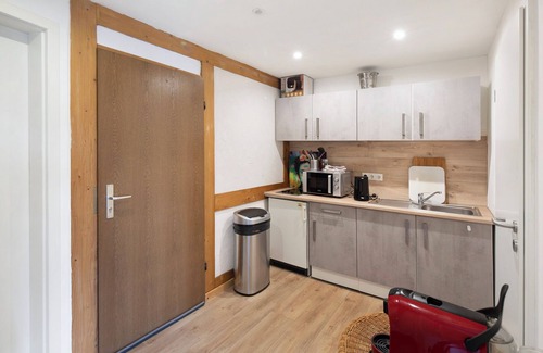 Alsfeld Apartment | Apartment 'Vogelsberger Bett 7 Die 1' with Wi-Fi