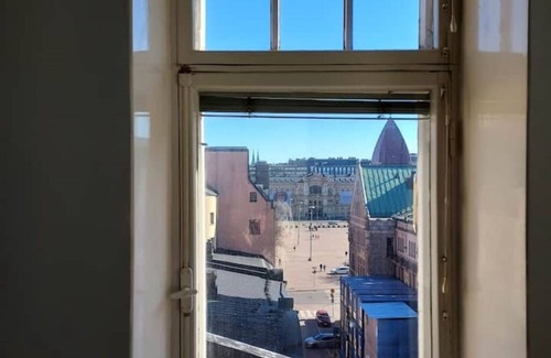 Kluuvi Apartment | Apartment with a beautiful rooftop view of Rautatientori