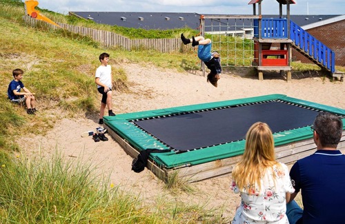 Sondervig Apartment | Apartment with loft in holiday park