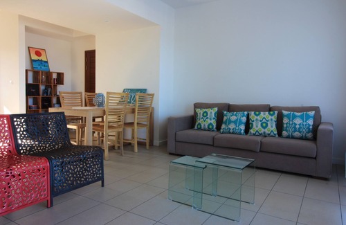Roches Noires Apartment | Apartment with sea view in Azuri, Roches Noires