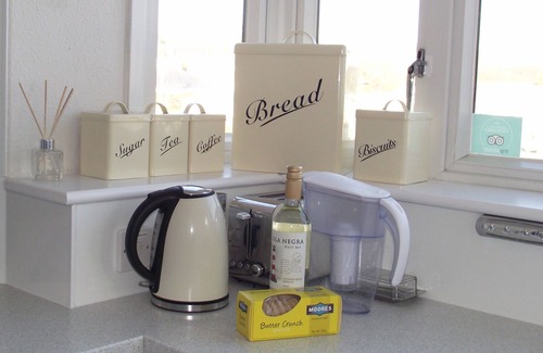 West Bay Apartment | Apartment with stunning Sea View