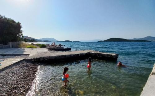 Peljesac peninsula Apartment | Apartments by the sea Cove Pjestata, Peljesac - 24021