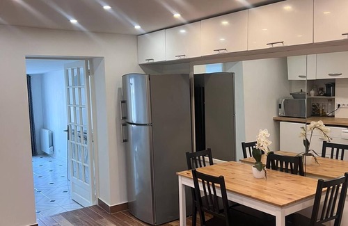 Saint-Louis Apartment | Apartments for rent in the saint louis district, 5 minutes from the château