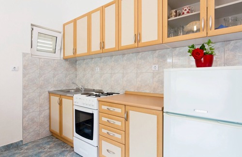Vinisce Apartment | Apartments Mirko, (11850), Vinišće, hr