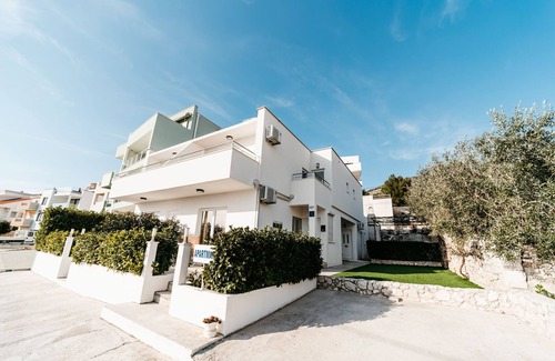 Komarna Apartment | Apartments Seka (53631-A2) - Komarna (Klek)