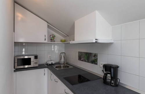 Zvekovica Apartment | Apartments Villa Key - One Bedroom Apartment with Balcony