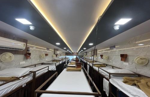 Marol Apartment | Apex Dormitory Andheri - Near Airport and Marol Metro Station