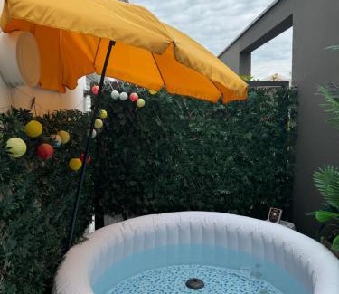 Eysines Apartment | Appart avec 3 chambres au pied du TRAM avec internet !