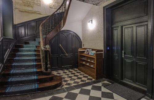 Angouleme Apartment | Appart'Hôtel - VILLA CÔTÉ PLATEAU - Hyper Centre - 3 Étoiles Certifiées-