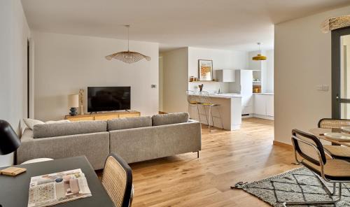 Nevers Apartment | Appart' Jeannette en Hyper centre ville avec balcon et Parking sous-terrain, by PRIMO C0NCIERGERIE