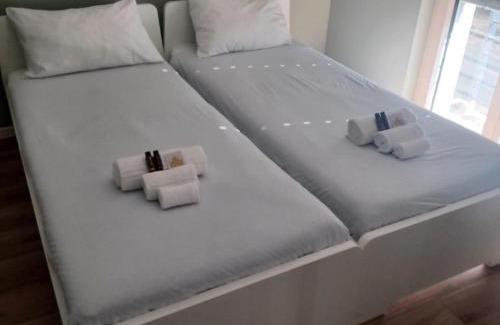 San Donato Milanese Apartment | Appartamento vicino a Ospedale, Duomo, ENI - MB