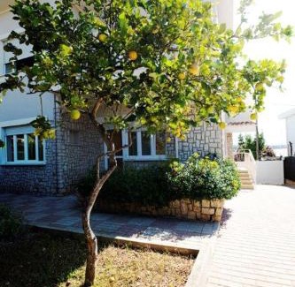 Fertilia House | Appartamento 150 mq in villa sul mare a Fertilia