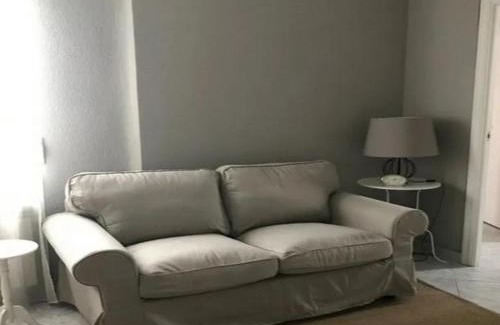 Vermezzo Apartment | Appartamento con 2 camere da letto a Vermezzo , Maggio