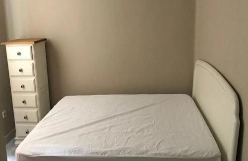 Vermezzo Apartment | Appartamento con 2 camere da letto a Vermezzo , Maggio