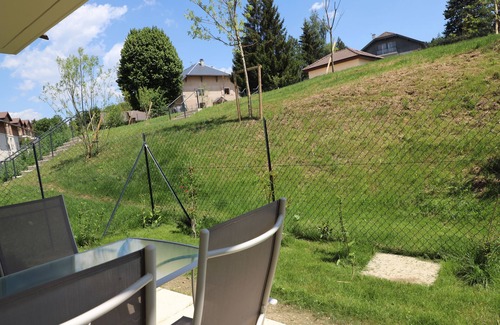 La Balme-de-Sillingy Apartment | Appartement au Calme en rez de Jardin Dans Résidence Neuve