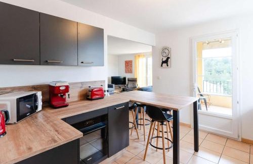 Saint-Poncy Apartment | Appartement 3 pièces, 4 pers., Parking, Animaux admis, Wifi - FR-1-409-275