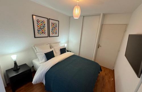 Poteries Apartment | Appartement calme avec balcon, à 4km du centre, Parking, WI-FI, Netflix gratuit