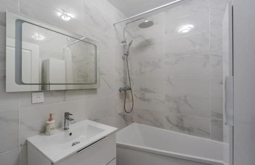 Saint-Augustin Apartment | Appartement cosy avec vue sur la mer à Nice