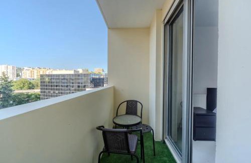 Saint-Augustin Apartment | Appartement cosy avec vue sur la mer à Nice