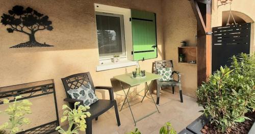 Lembras Apartment | Appartement COSY CHIC " O ZOIZO " en Dordogne à 5' de Bergerac