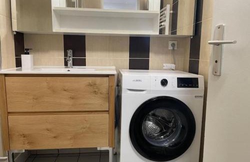 Le Bourget Apartment | Appartement Cosy Proche de Paris-Wi-FI