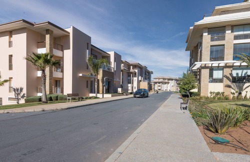 Plage des Nations Apartment | Appartement d'artiste avec vue sur l'Océan