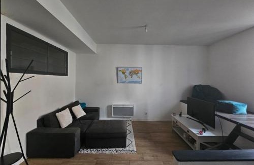 Chazelles-sur-Lyon Apartment | Appartement dans une ancienne usine